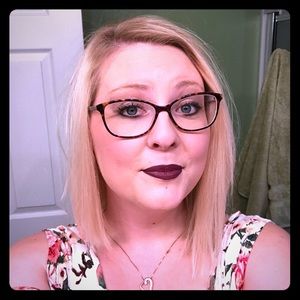 Meet your Posher, Whitney